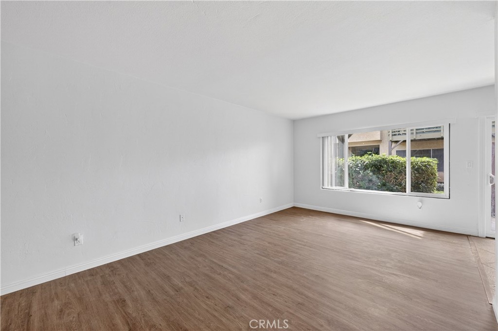 1470 West Lambert Road, Unit 263 La Habra, CA 90631 - Photo 8 of 35 Living Room