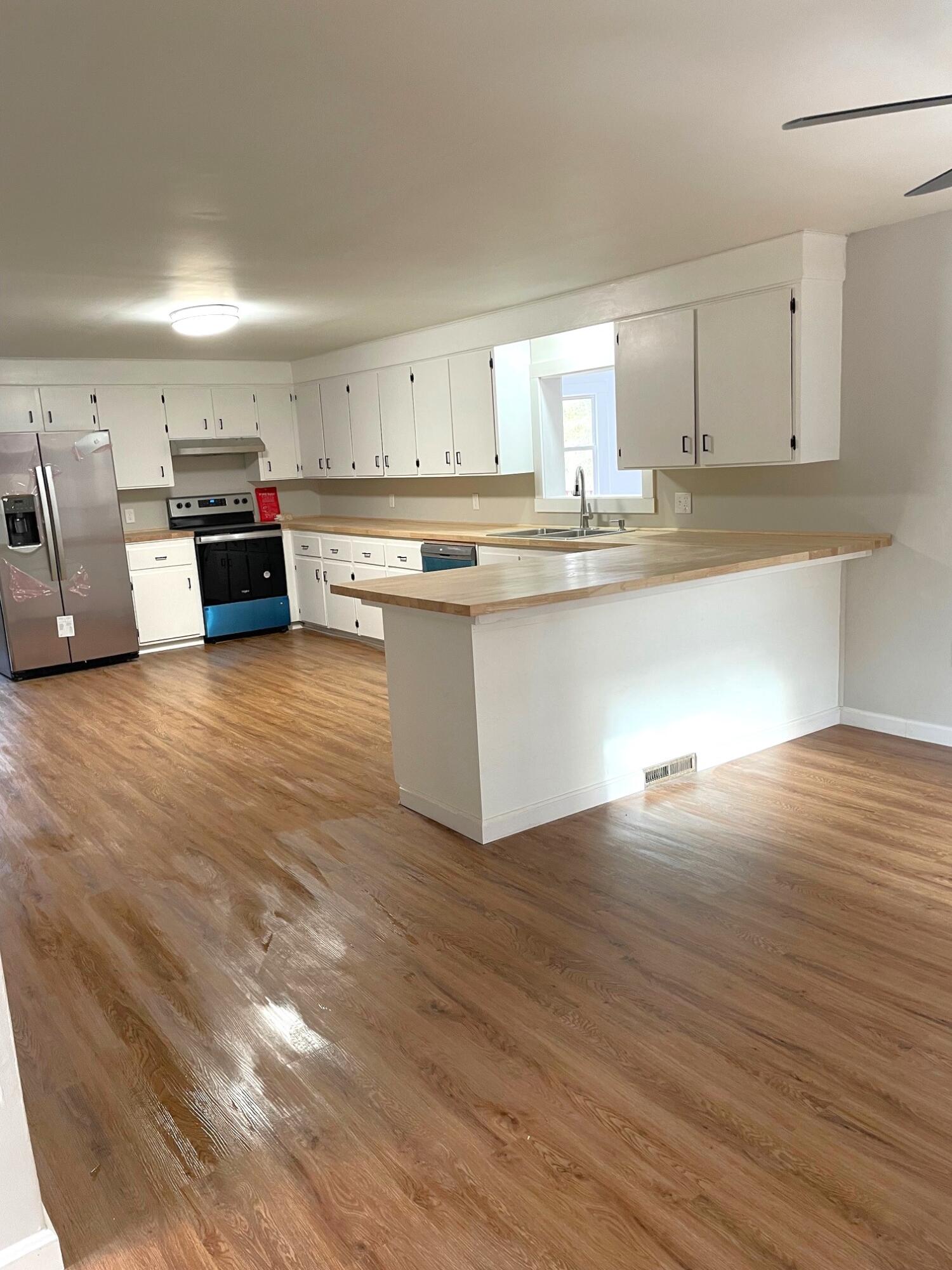 282 Dirigo Road South China, ME 04358 - Photo 3 of 39 Kitchen
