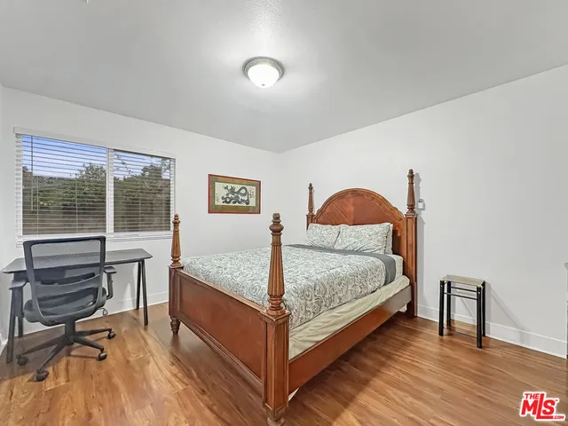 $3,000 | 10328 Firmona Avenue, Inglewood, CA 90304