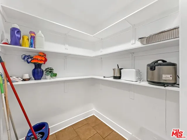 $3,000 | 10328 Firmona Avenue, Inglewood, CA 90304