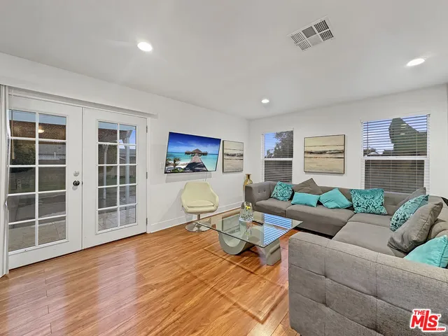 $3,000 | 10328 Firmona Avenue, Inglewood, CA 90304