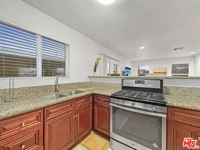 $3,000 | 10328 Firmona Avenue, Inglewood, CA 90304