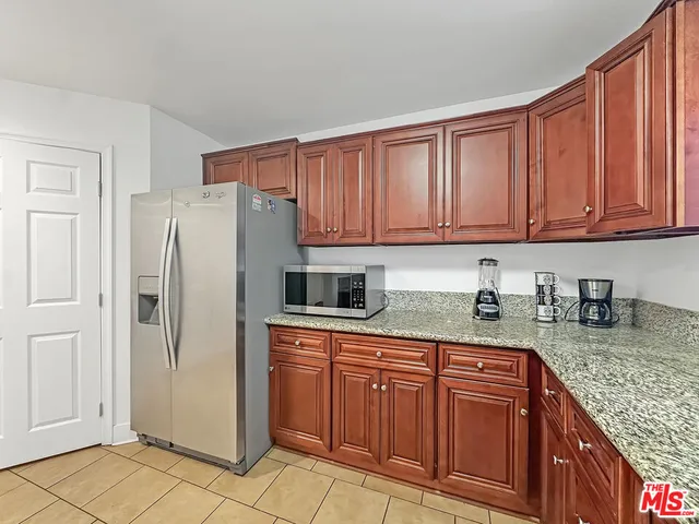 $3,000 | 10328 Firmona Avenue, Inglewood, CA 90304