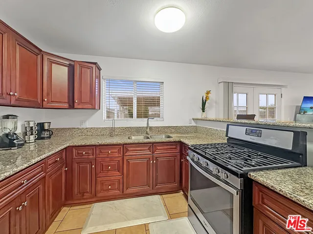 $3,000 | 10328 Firmona Avenue, Inglewood, CA 90304