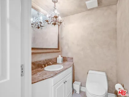 $1,299,000 | 277 South Spalding Drive, Unit 102, Beverly Hills, CA 90212