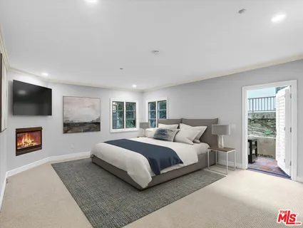$1,299,000 | 277 South Spalding Drive, Unit 102, Beverly Hills, CA 90212