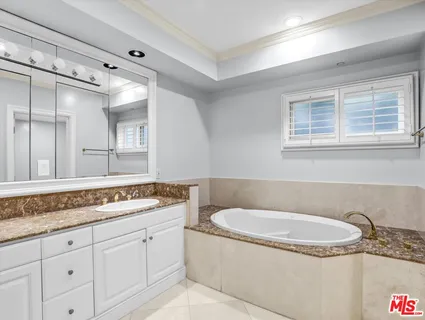 $1,299,000 | 277 South Spalding Drive, Unit 102, Beverly Hills, CA 90212