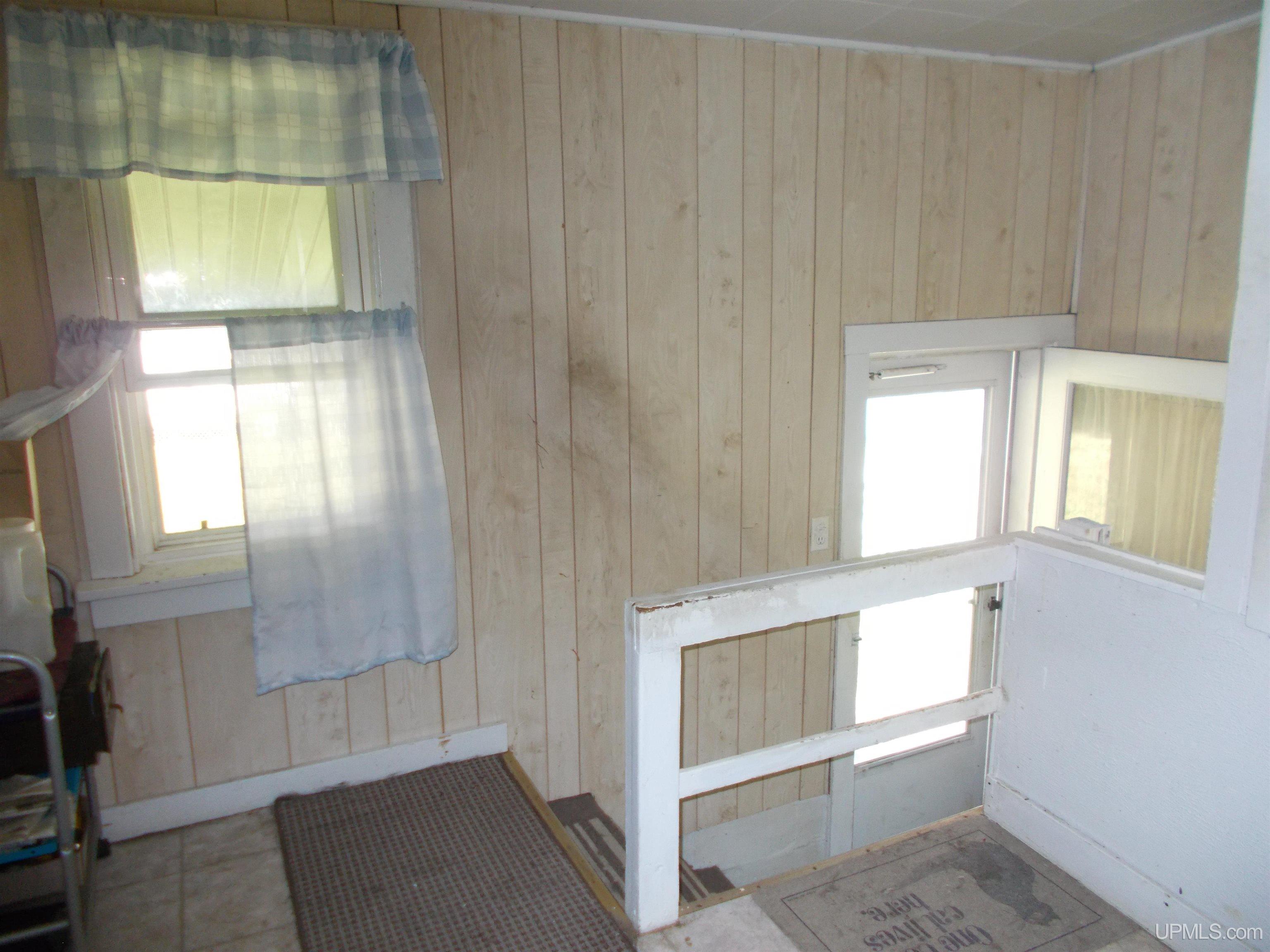 965 Main Street Niagara, WI 54151 - Photo 7 of 12 Gallery Image 7