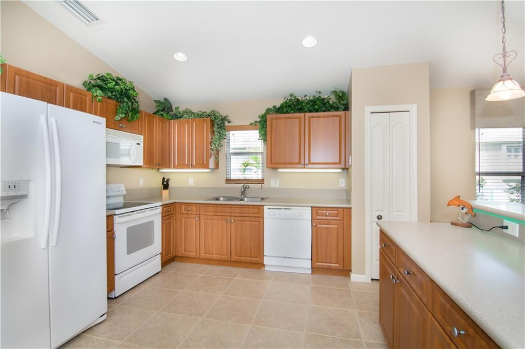 2497 Southwest Regency Road Stuart, FL 34997 - Photo 16 of 44 Gallery Image 16