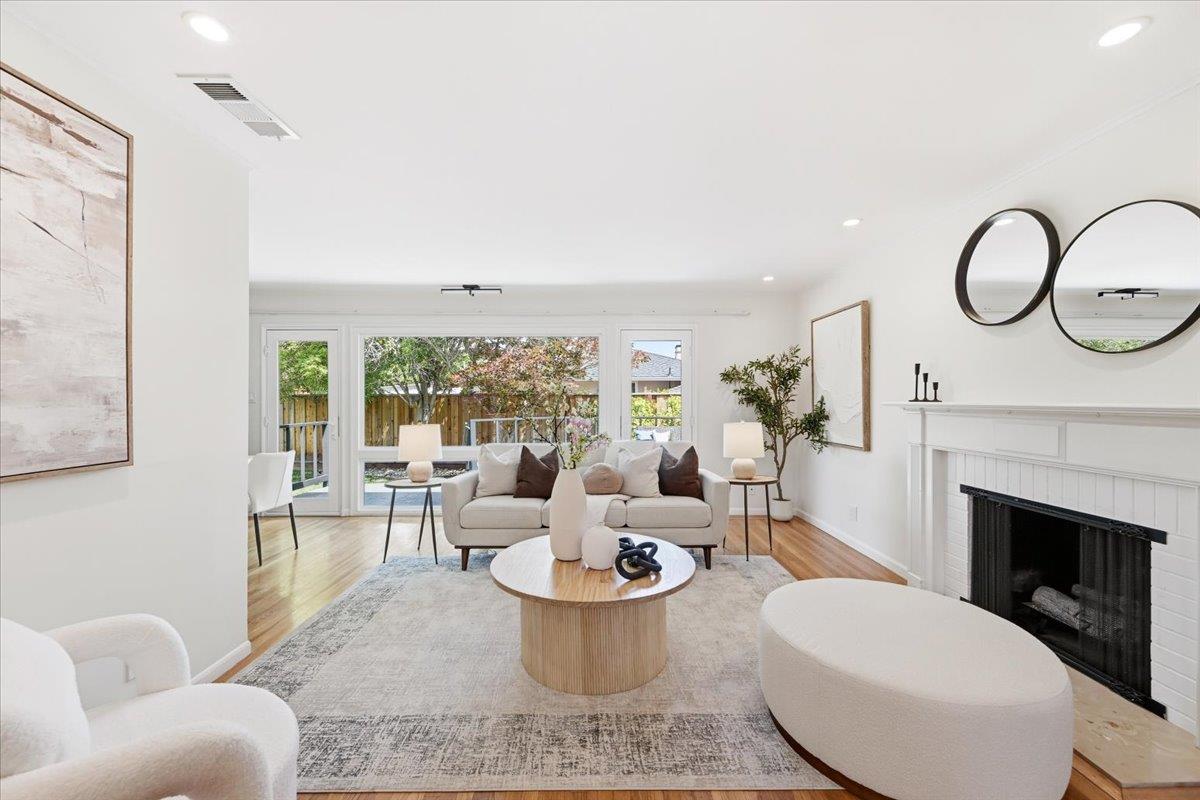 402 Stephen Road San Mateo, CA 94403 - Photo 4 of 25