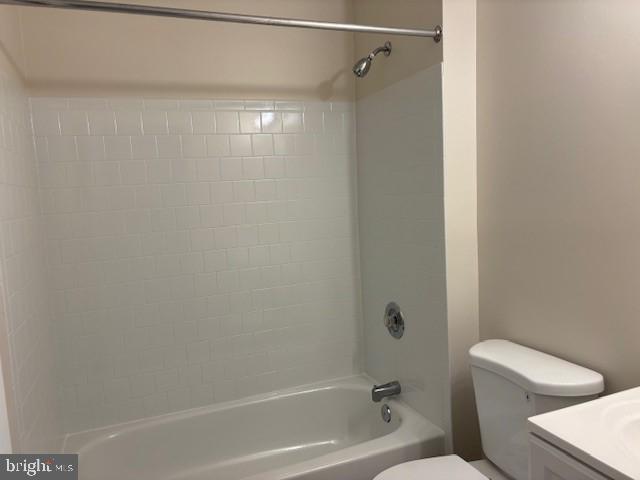 7910 Della Rosa Court Pasadena, MD 21122 - Photo 13 of 15 Full bath