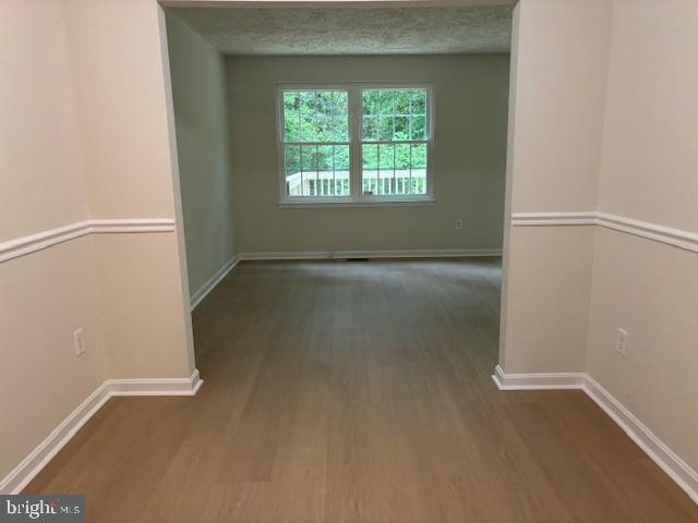 7910 Della Rosa Court Pasadena, MD 21122 - Photo 4 of 15 Dining room