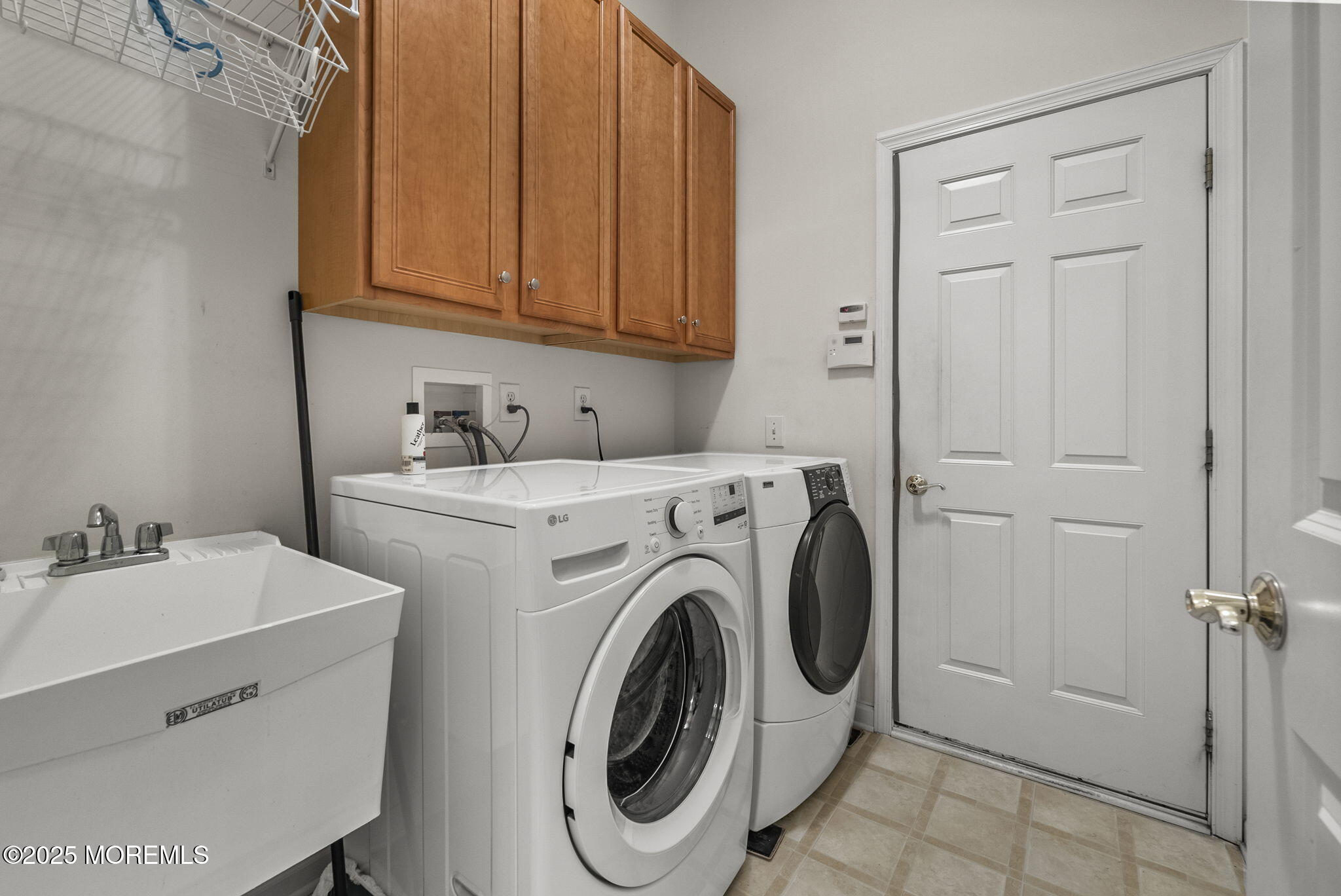 14 Barton Creek Road Jackson, NJ 08527 - Photo 35 of 69 Laundry/Mud Room