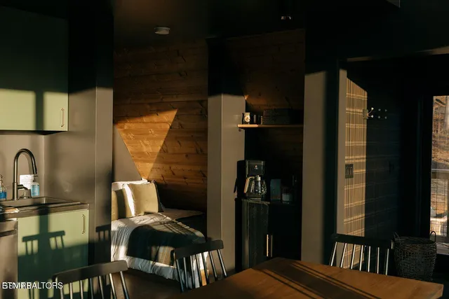 $746,000 | 2008 Mindy Jo Way, Sevierville, TN 37862