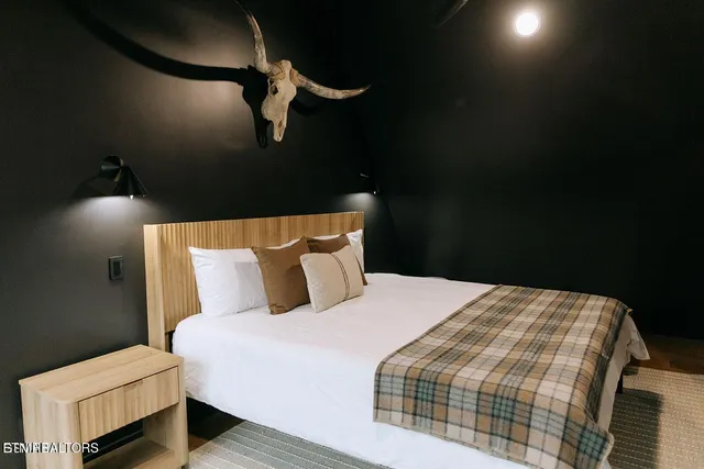 $746,000 | 2008 Mindy Jo Way, Sevierville, TN 37862