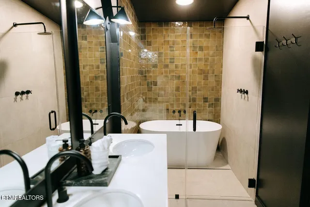 $746,000 | 2008 Mindy Jo Way, Sevierville, TN 37862