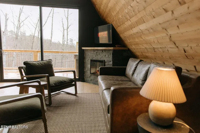 $746,000 | 2008 Mindy Jo Way, Sevierville, TN 37862