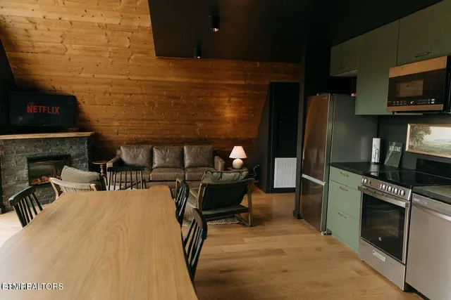 $746,000 | 2008 Mindy Jo Way, Sevierville, TN 37862