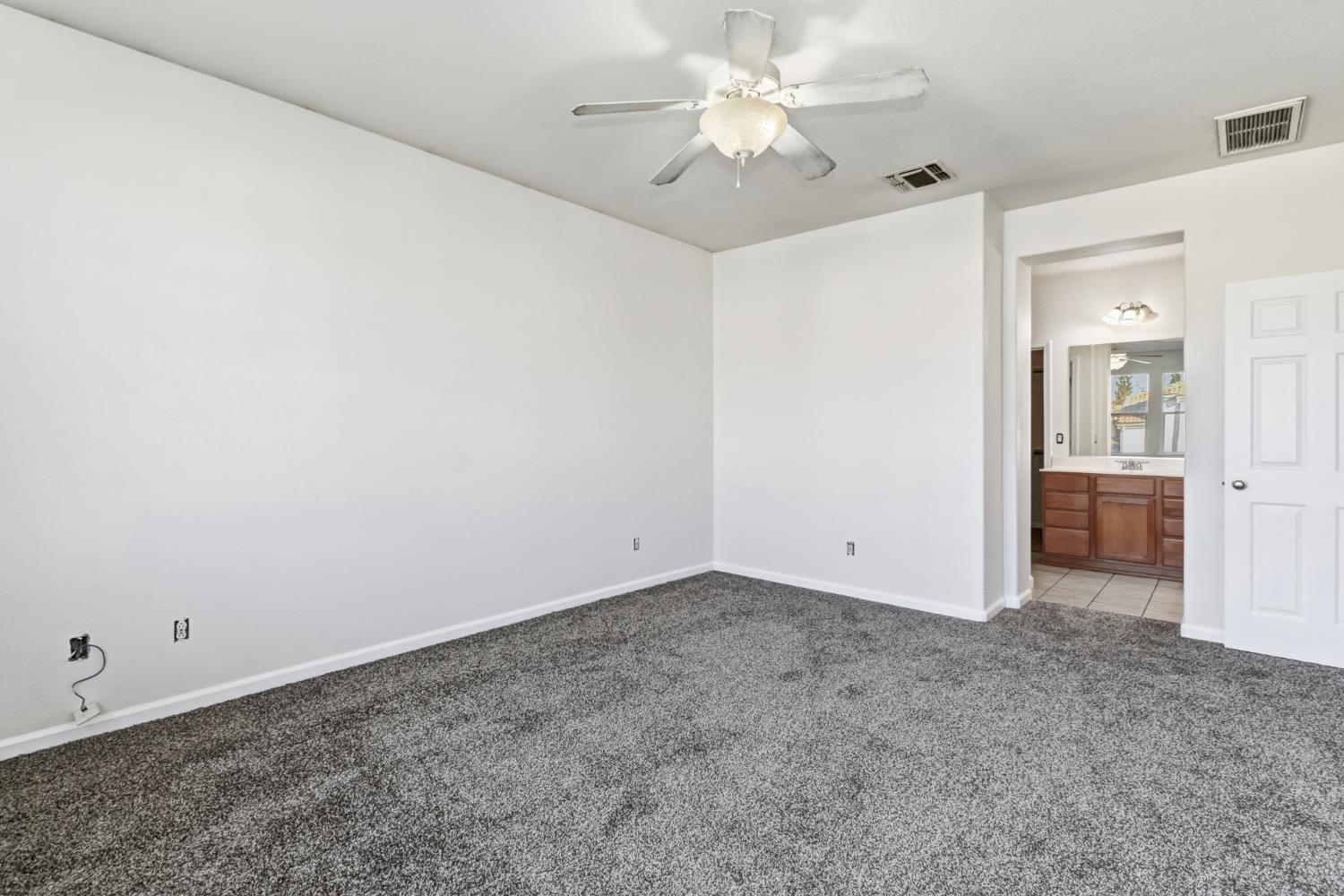 11832 Stoney Ridge Way Rancho Cordova, CA 95742 - Photo 23 of 44 an empty room with a bathroom