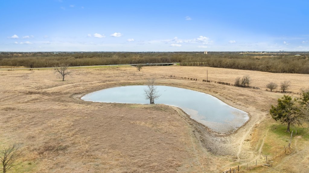 9562 Highway 53 Temple, TX 76501 - Photo 18 of 40 a view of a swimming pool and an outdoor space