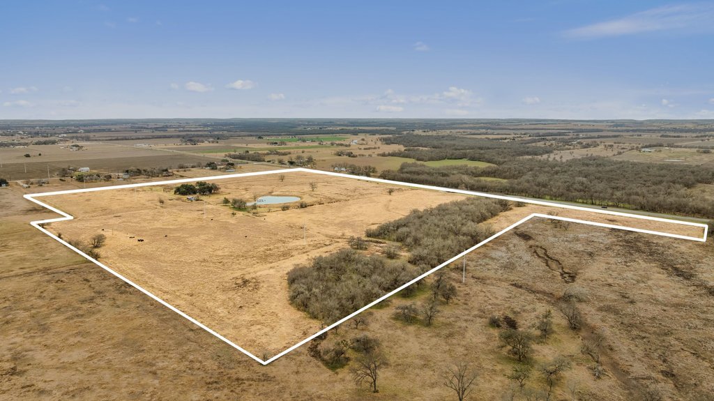 9562 Highway 53 Temple, TX 76501 - Photo 2 of 40 a view of an ocean