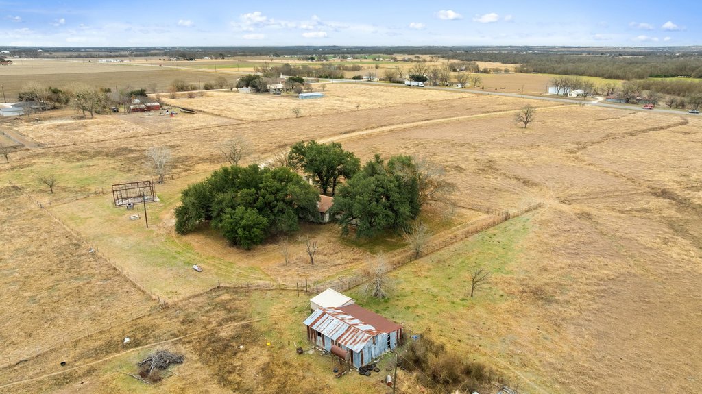 9562 Highway 53 Temple, TX 76501 - Photo 21 of 40 a view of an ocean and beach