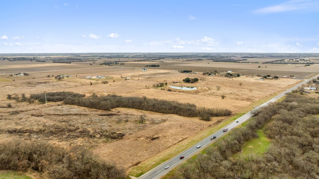 9562 Highway 53 Temple, TX 76501 - Photo 8 of 40 a view of an ocean beach
