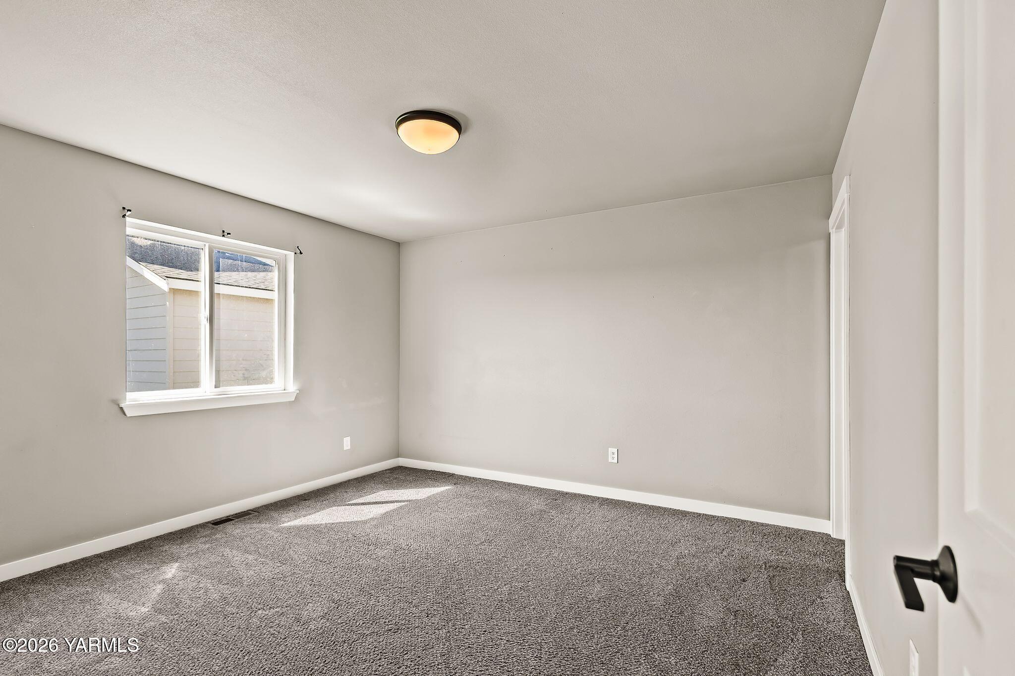 106 Walnut Street Tieton, WA 98947 - Photo 16 of 21 106 Walnut St-16