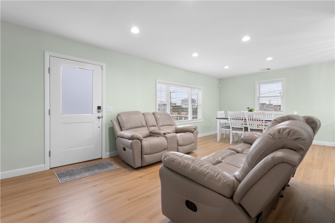 446 Atlantic Avenue Westerly, RI 02891 - Photo 8 of 36