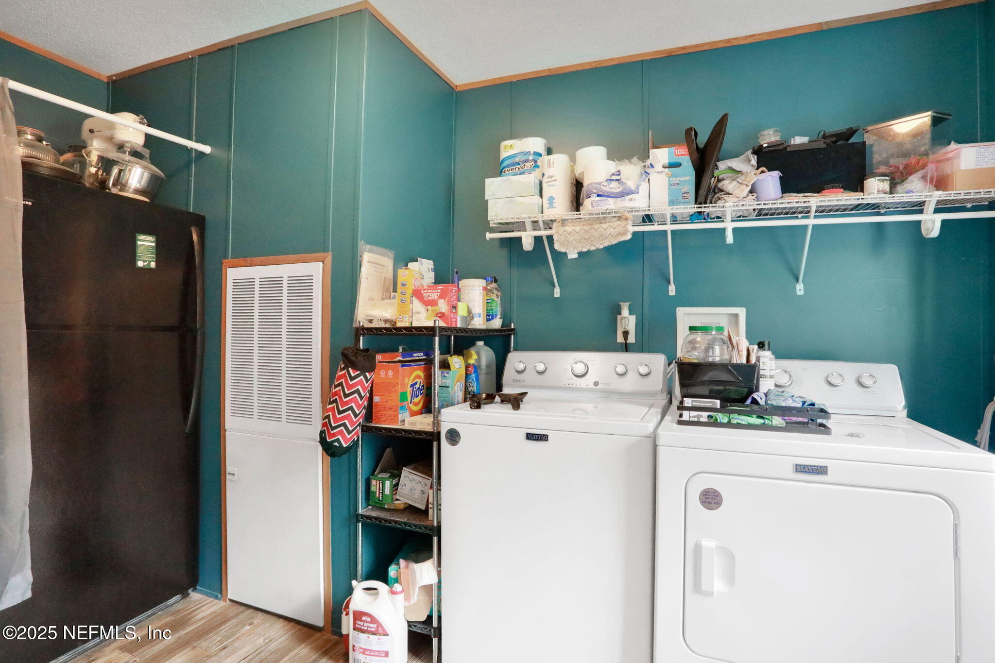 4527 Bondarenko Road Keystone Heights, FL 32656 - Photo 24 of 56 a utility room with dryer washer and other items