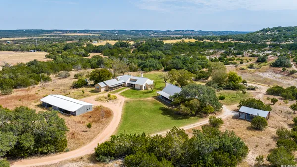 $1,495,000 | 957 Cedar Hills Drive, Fredericksburg, TX 78624