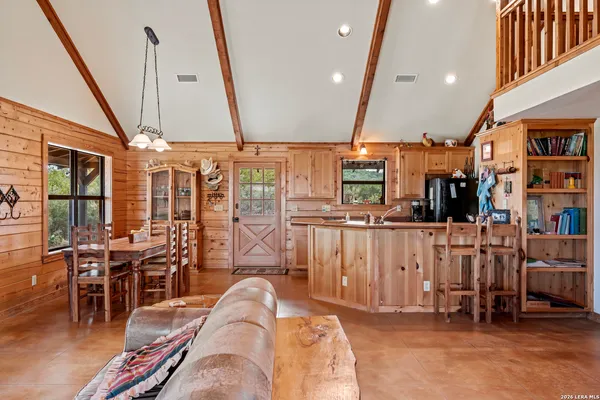 $1,495,000 | 957 Cedar Hills Drive, Fredericksburg, TX 78624