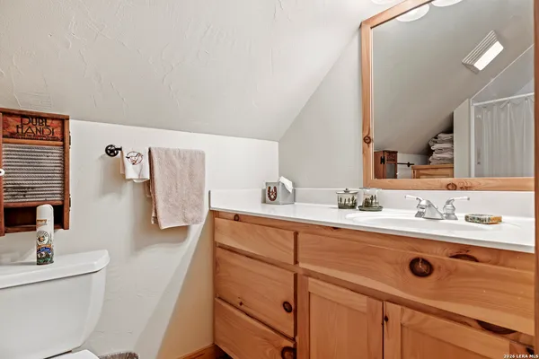 $1,495,000 | 957 Cedar Hills Drive, Fredericksburg, TX 78624