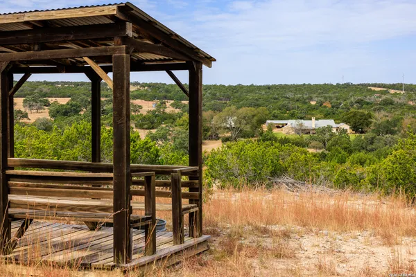 $1,495,000 | 957 Cedar Hills Drive, Fredericksburg, TX 78624