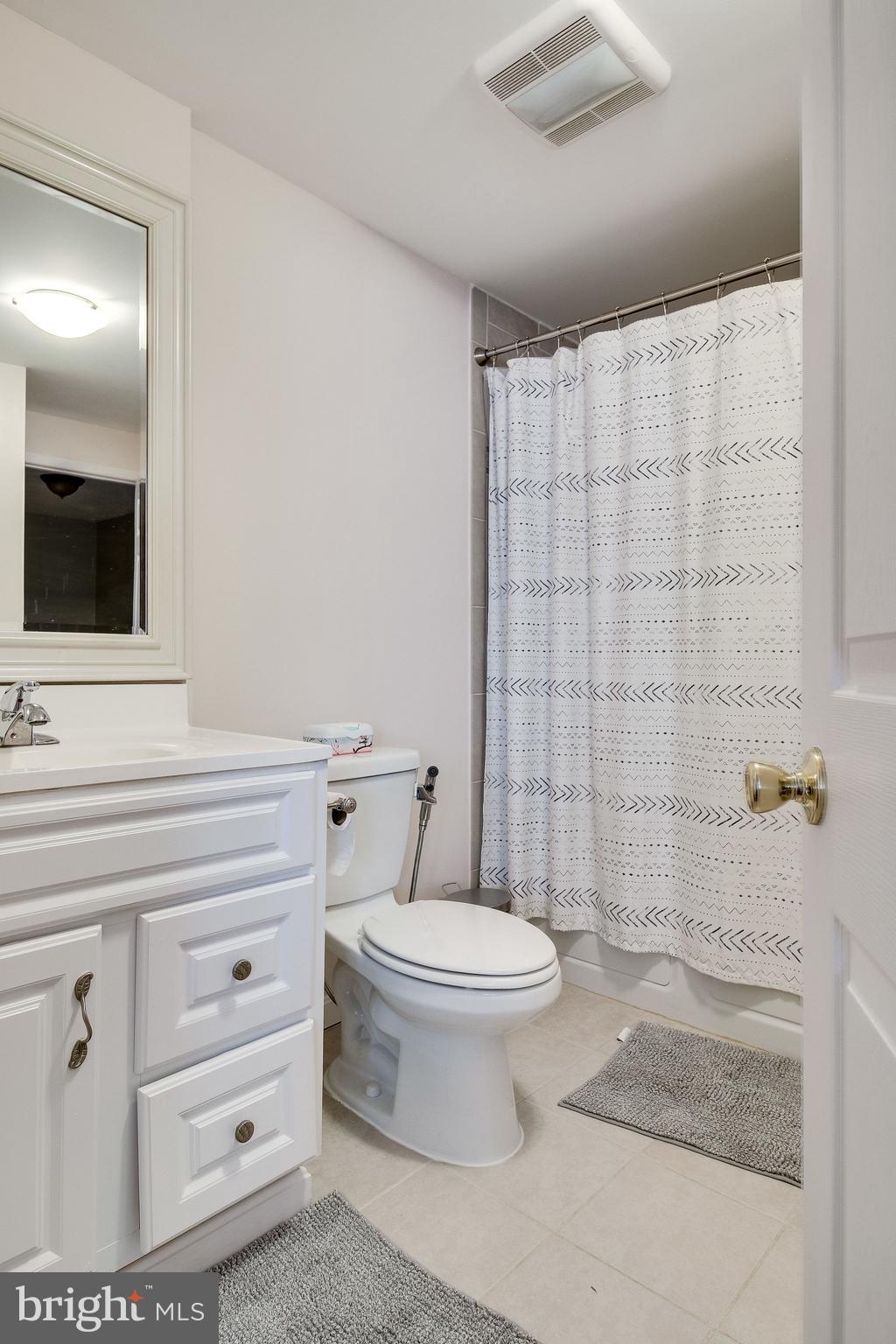8180 Dark Den Circle Springfield, VA 22153 - Photo 19 of 30 Upstairs bath