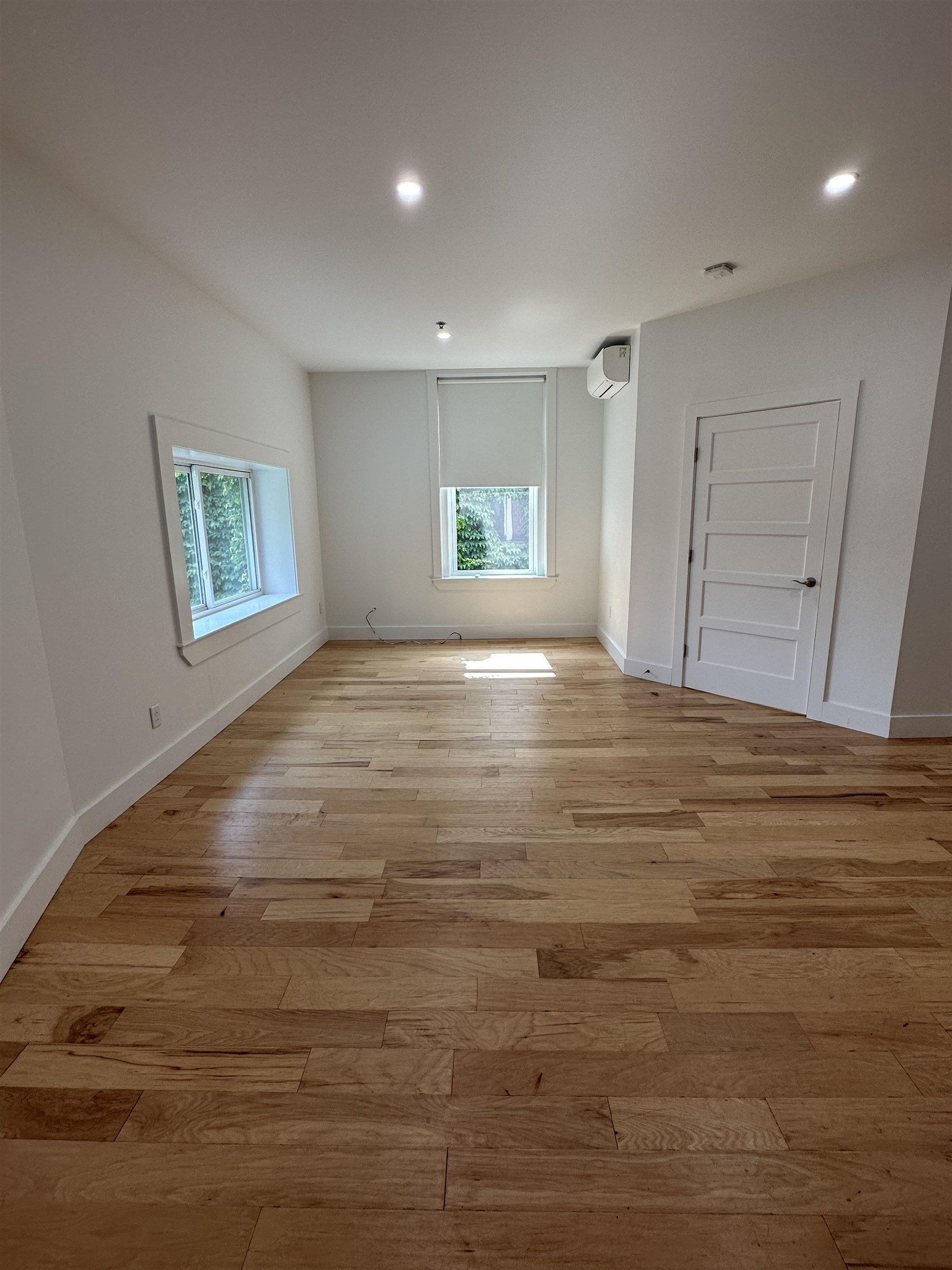 4 Elliot Street, Unit 8 Brattleboro, VT 05301 - Photo 2 of 13