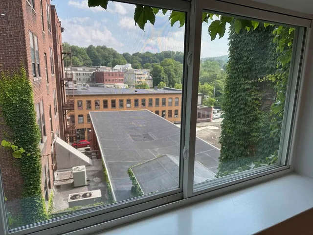 $2,350 | 4 Elliot Street, Unit 8, Brattleboro, VT 05301