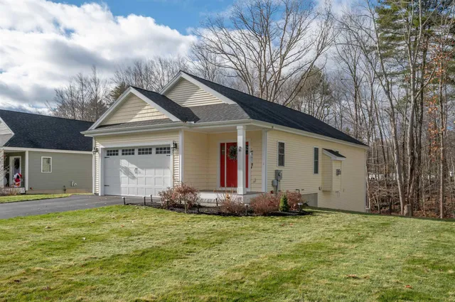 $535,000 | 16 Currier Lane, Fremont, NH 03044