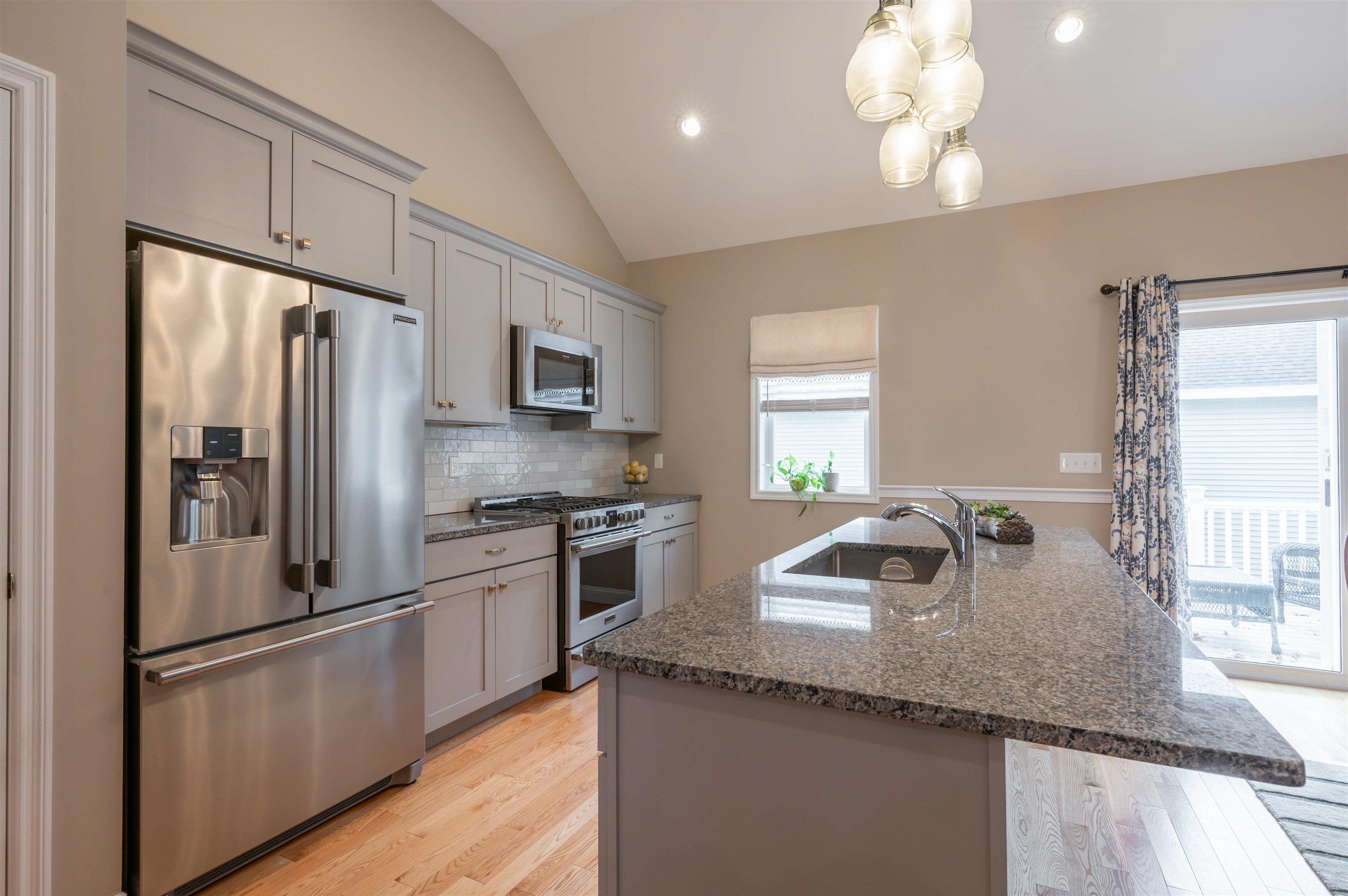 16 Currier Lane Fremont, NH 03044 - Photo 5 of 21