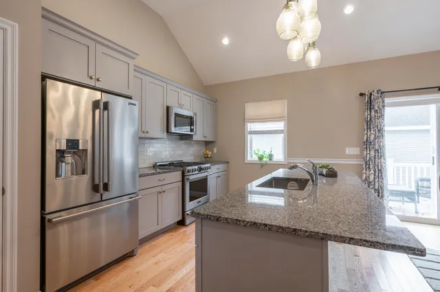 $535,000 | 16 Currier Lane, Fremont, NH 03044