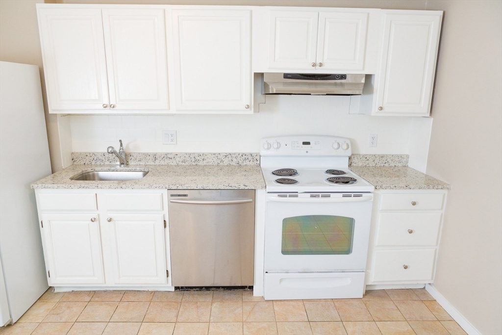 41 Marion Street Boston, MA 02128 - Photo 2 of 19