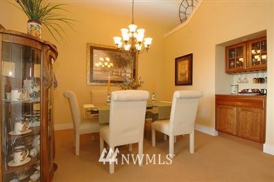 25527 Southeast 275th Place Maple Valley, WA 98038 - Photo 5 of 20 a dining room with furniture and window