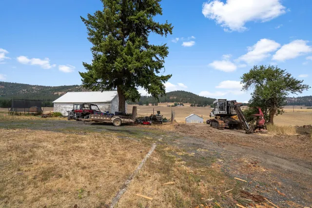 $950,000 | 38521 Tekoa Idaho Road, Unit 39204 COVE RD, Tekoa, WA 99033