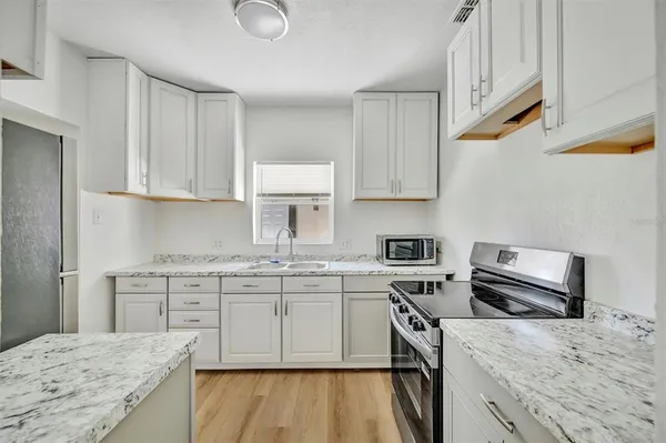 $3,000 | 6348 7th Avenue North, St. Petersburg, FL 33710