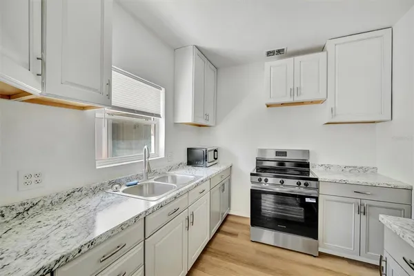 $3,000 | 6348 7th Avenue North, St. Petersburg, FL 33710