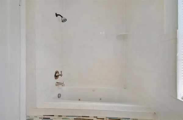 $3,000 | 6348 7th Avenue North, St. Petersburg, FL 33710