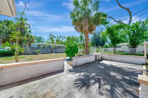 $3,000 | 6348 7th Avenue North, St. Petersburg, FL 33710