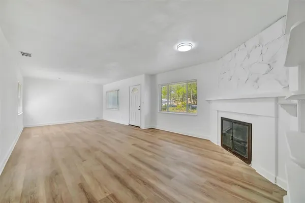 $3,000 | 6348 7th Avenue North, St. Petersburg, FL 33710