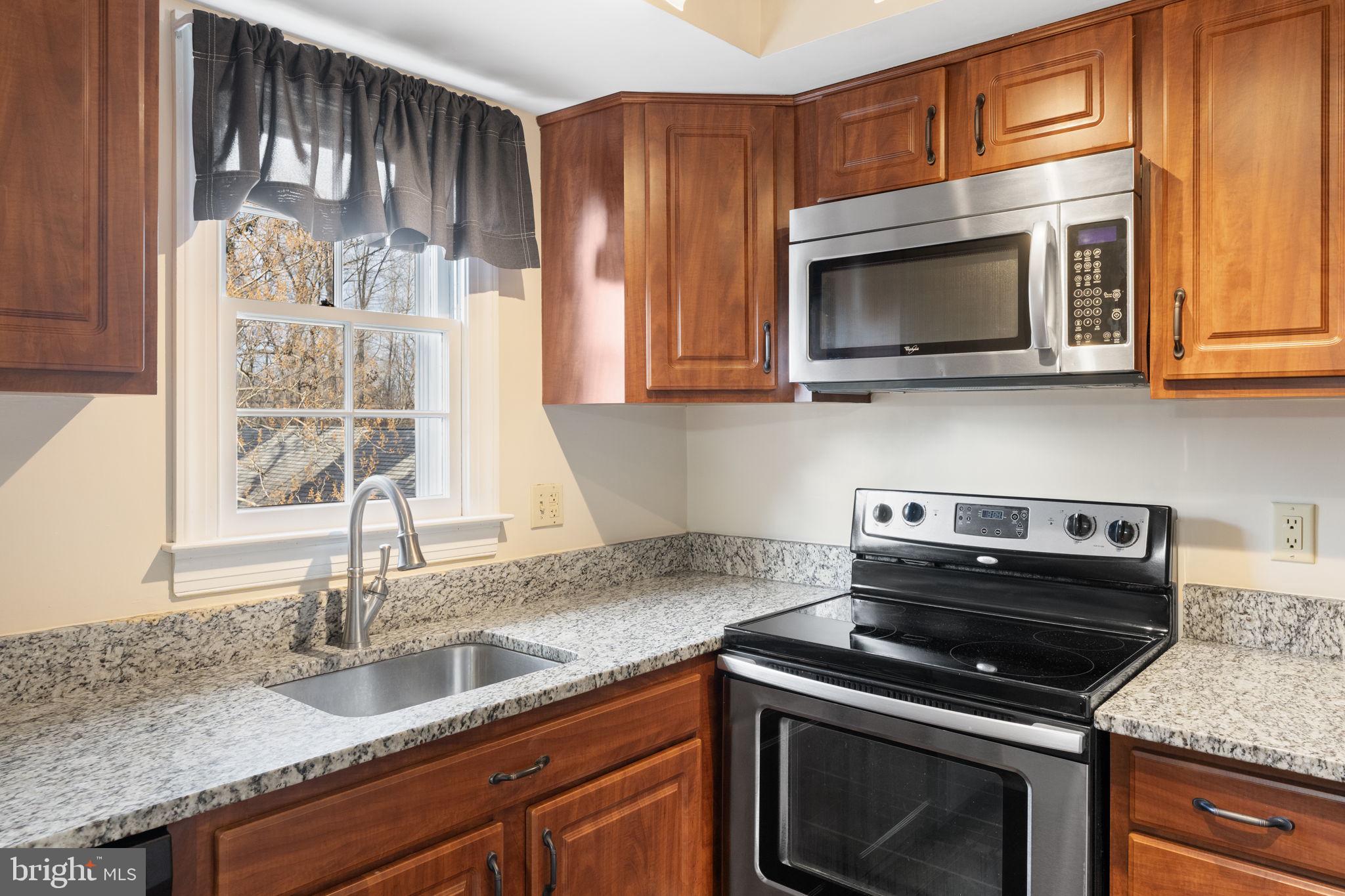 306 Yardley Commons Yardley, PA 19067 - Photo 16 of 27