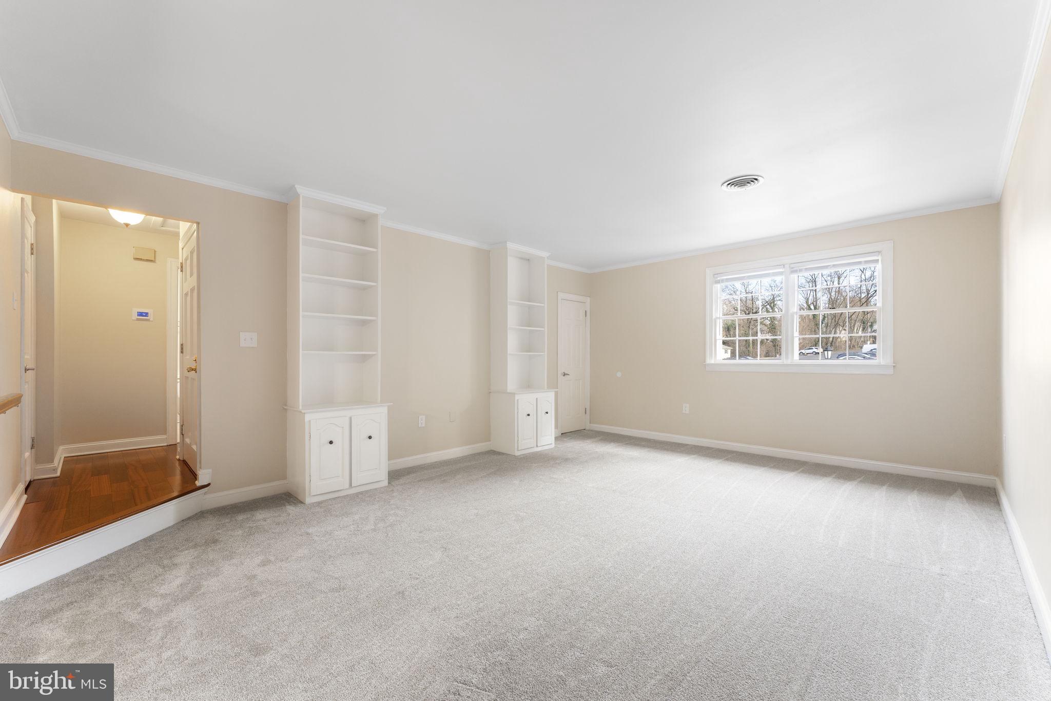 306 Yardley Commons Yardley, PA 19067 - Photo 4 of 27